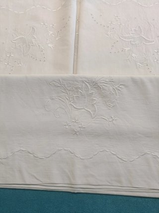 Juego de cama hilo bordado matrimonio
