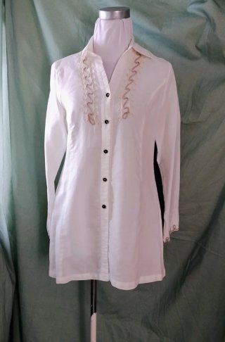 Elegante Camisa Blanca Bordada