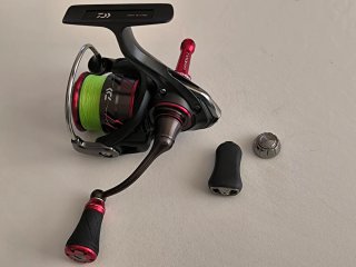 Carrete Daiwa Ballistic LT 1000D-XH