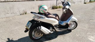 Piaggio Beverly 125cc Maxi Scooter