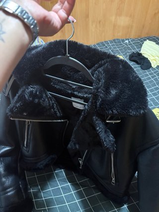 Chaqueta Bershka Negra Mujer talla s-m