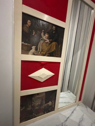 Mueble antiguo de madera para restaurar