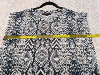 Vestido KOROSHI estampado talla XL