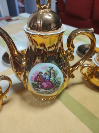Juego de café vintage dorado porcelana