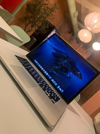 MacBook Pro 15” i7 16GB + Magic Mouse