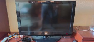 2 Televisores LG Negro/Rojo