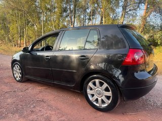 Volkswagen Golf 2004