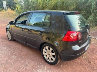 Volkswagen Golf 2004