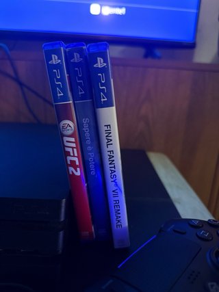 PS4 Pro 1TB + Controller + 3 Giochi