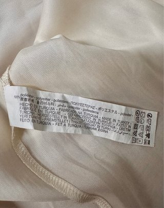 Zara. Camisa blanco perla satinada. Talla M.