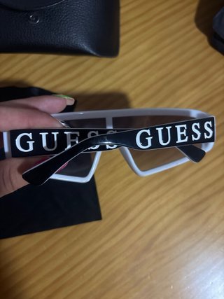 Gafas Guess Negras y Blancas