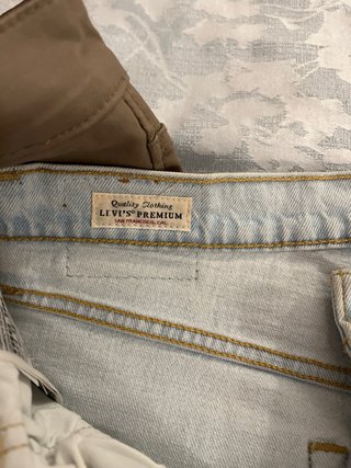 Pantalones vaqueros Hollister rojos acampanados