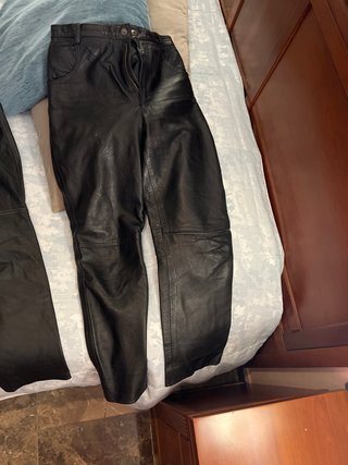 Pantalones vaqueros Hollister rojos acampanados