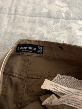 Pantalones vaqueros Hollister rojos acampanados