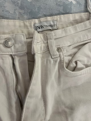 Pantalones vaqueros Hollister rojos acampanados
