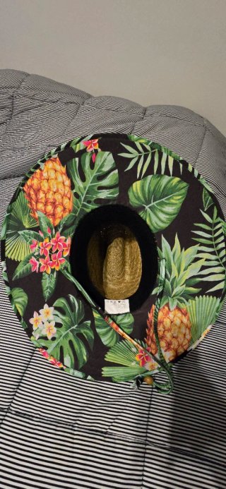 Sombrero de paja para playa