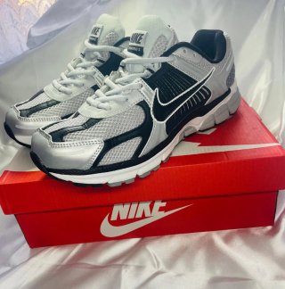 Zapatillas Nike Air Zoom Vomero 5