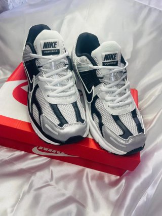 Zapatillas Nike Air Zoom Vomero 5