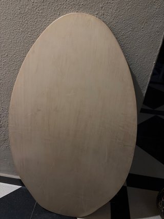 Tabla de surf con diseño floral