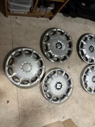 5 Tapacubos Seat 15” Originales