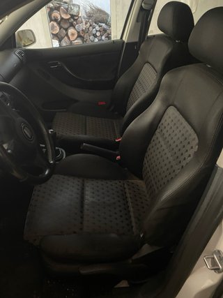 SEAT Leon 2000