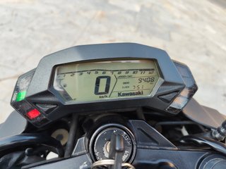 KAWASAKI Z125 Negra/Verde/Blanca