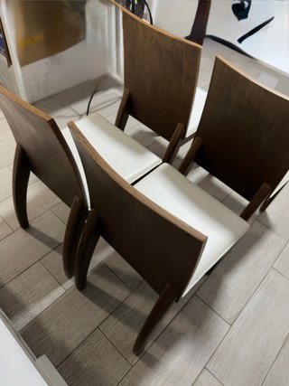 4 Sillas Diseño Madera y Piel Sintética