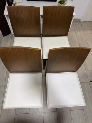 4 Sillas Diseño Madera y Piel Sintética