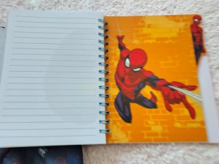 Kit Escolar Spiderman: Mochila, Caderno e Canetas
