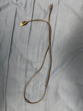 Focusrite Scarlett 2i2 (2ª Gen) + 2 cables