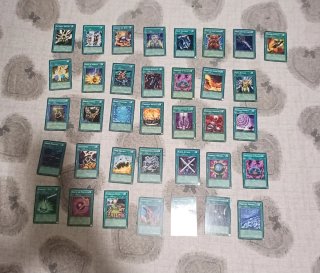 Lotto carte Yu-gi-oh!