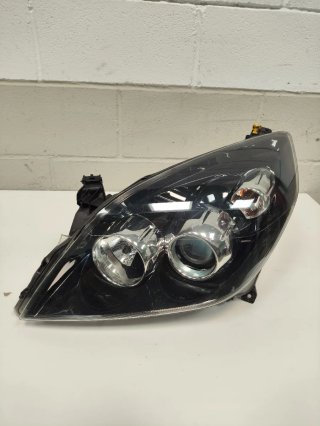 Faros de Opel Vectra C de 2008.