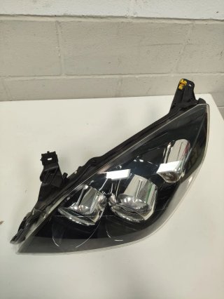 Faros de Opel Vectra C de 2008.