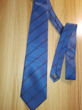 Corbatas variadas. Precio por unidad.