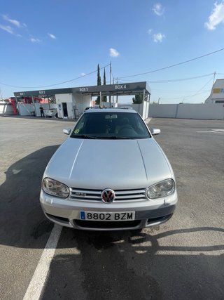 Volkswagen Golf vr5