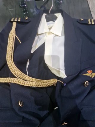 Traje de comunión Uniforme militar azul con dorado
