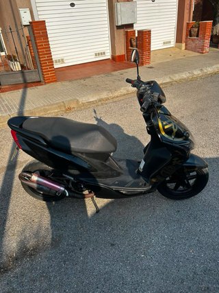 Yamaha Jog RR Negra