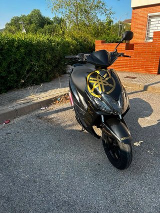 Yamaha Jog RR Negra