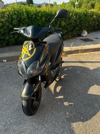 Yamaha Jog RR Negra