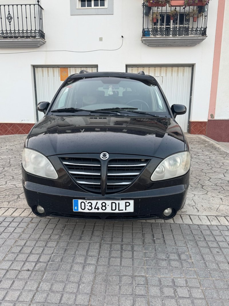 SsangYong Rodius 2005 - foto 1