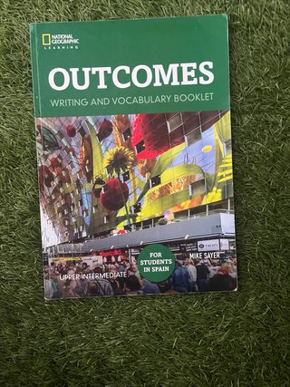 Pack de tres libros de inglés outcomes