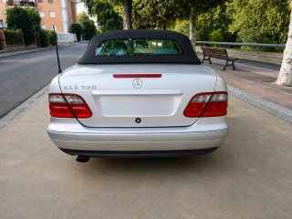 Mercedes-Benz  CLK 320
