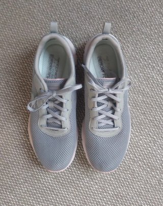 ZAPATILLAS SKECHERS GRIS Y ROSA