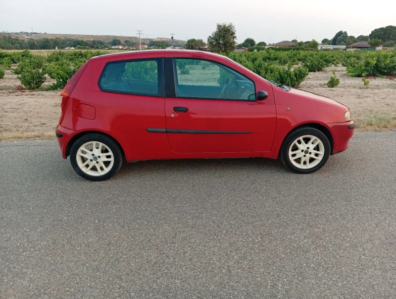 FIAT Punto 2001 - foto 1