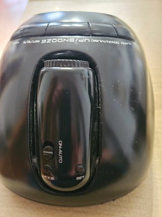 Radio despertador Peekton Clocky 2150