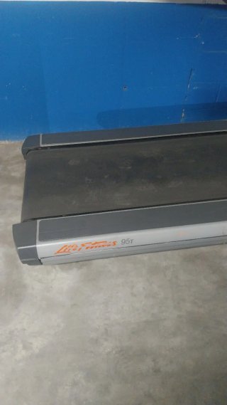 Cinta de Correr Life Fitness 95i