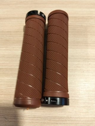 Puños Bicicleta Marrones Nuevos