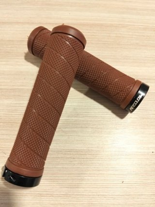 Puños Bicicleta Marrones Nuevos