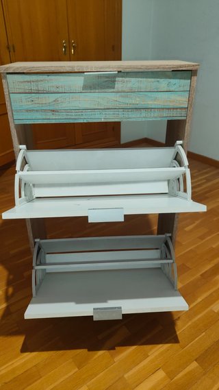 Zapatero de madera