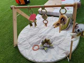 Lote gimnasio bebé y móvil cuna Tiny Love Boho Chi